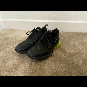 Nike Air Max 270 (GS) Black Volt Size 5.5